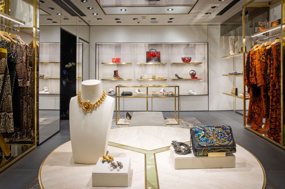The article: ROBERTO CAVALLI BOUTIQUE NEW OPENINGS