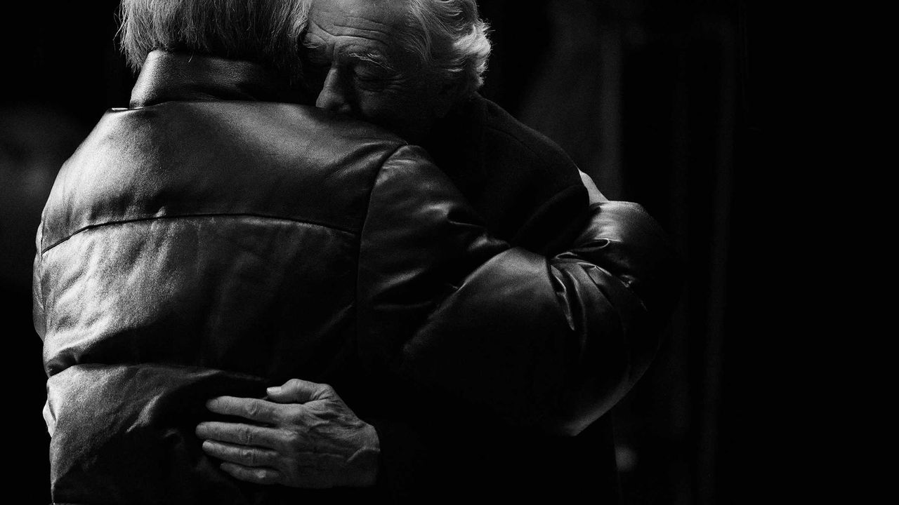 Warmer Together - Moncler Celebrates Warmth And Love, With Legendary Friends Al Pacino And Robert De Niro illustration 6