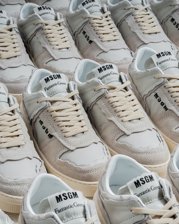 MSGM LOOKS TO A SUSTAINABLE FUTURE WITH THE PRESENTATION OF ITS FIRST ECO-FRIENDLY FOOTWEAR illustration 2