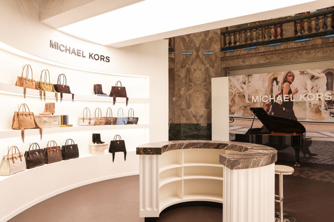 Michael Kors Unveils Immersive Experience At Galeries Lafayette In Paris illustration 5