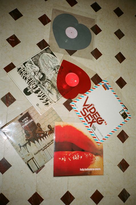 Saint Laurent / Rive Droite / Heart of Glass illustration 5