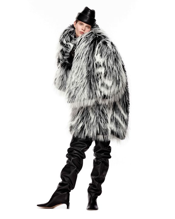 Sportmax - Fall Winter 2025 Campaign illustration 2