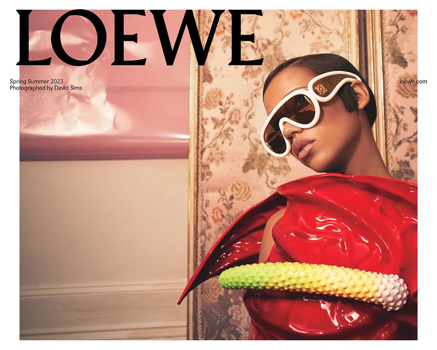 The article LOEWE Spring Summer 2023 Campaign