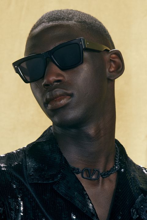 VALENTINO SPARKLES FOR THE PARTY COLLECTION 2022 illustration 4