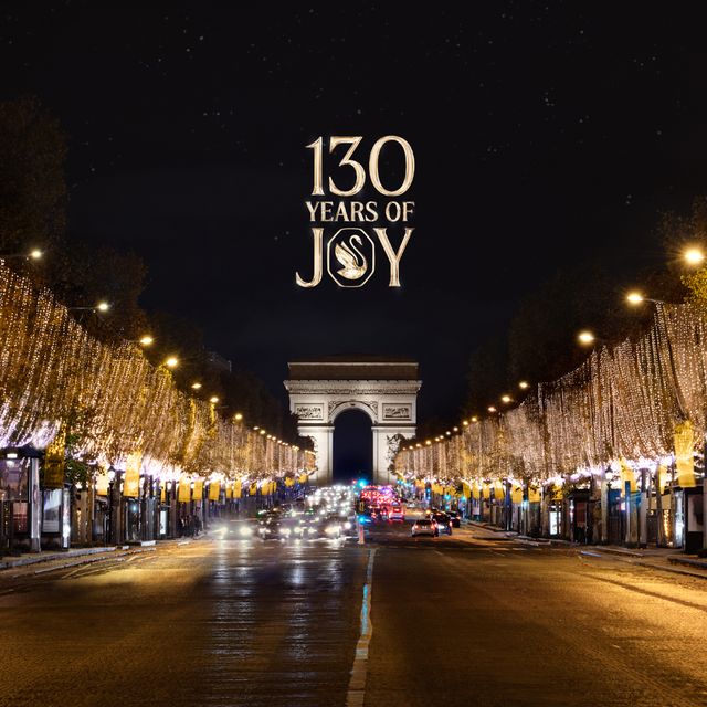 SWAROVSKI LIGHTS UP PARIS AS EXCLUSIVE SPONSOR OF THE CHAMPS-ELYSÉES ILLUMINATIONS
