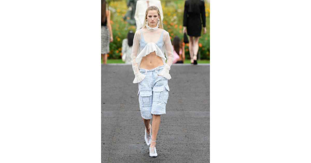 Givenchy SS23 womenswear #22 - Tagwalk: The Fashion Search Engine