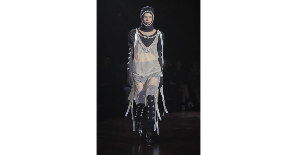 Simone Rocha FW22 womenswear #13 - Tagwalk: The Fashion Search Engine