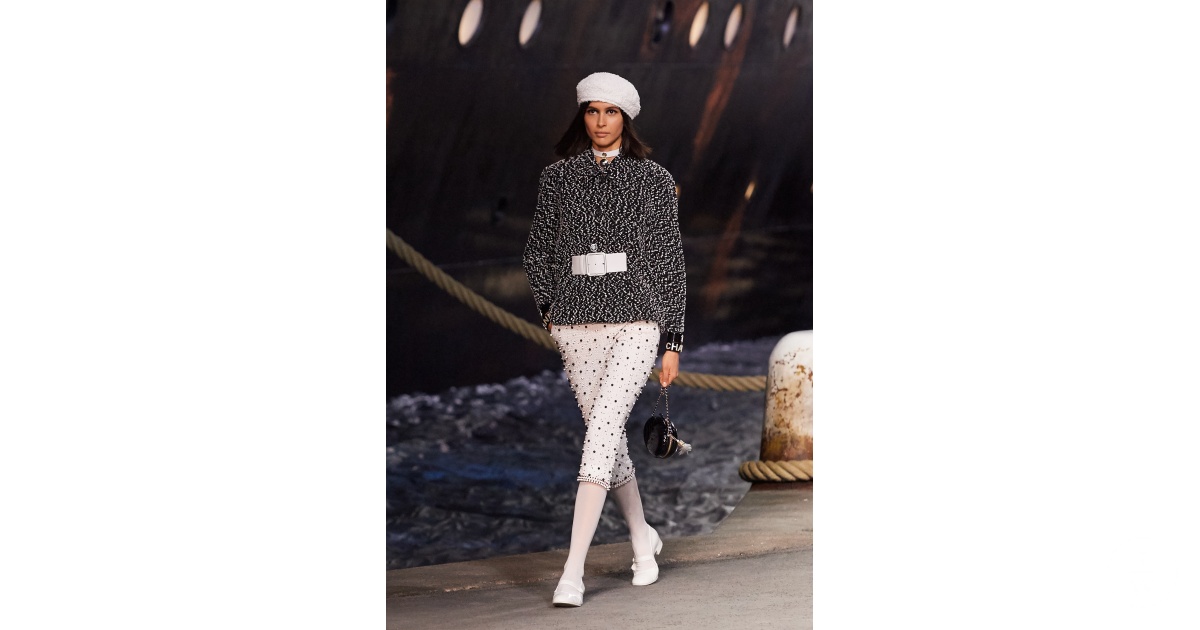 Chanel Métiers d'Art PF19 womenswear #2 - Tagwalk: The Fashion Search Engine