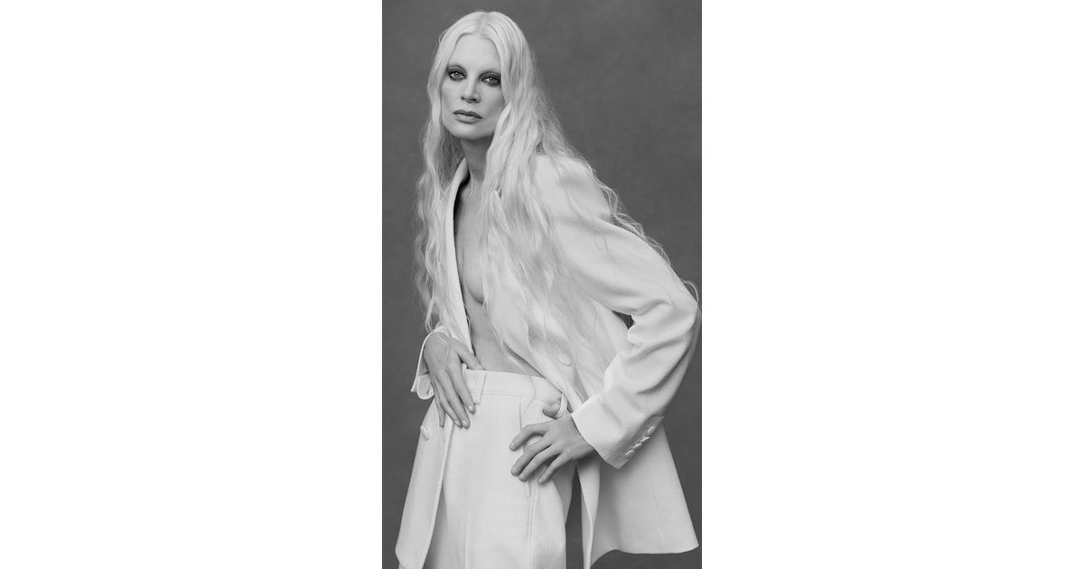 The article: AMI - Spring-Summer 23 Campaign