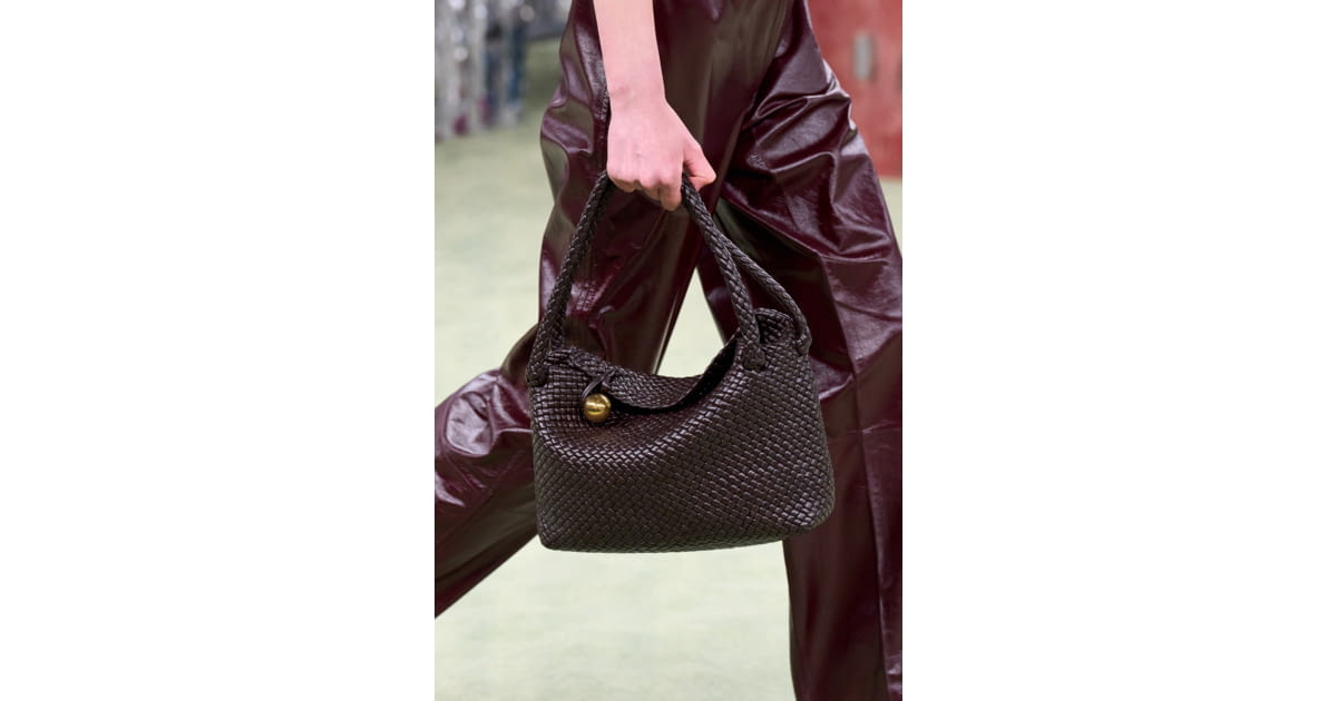 Bottega Veneta FW22 womenswear accessories #34 - Tagwalk: The Fashion ...