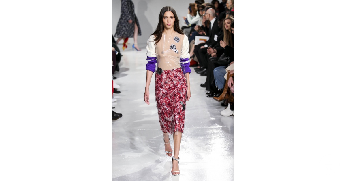 Calvin Klein 205W39NYC F/W 17 womenswear #32 - Tagwalk: The Fashion Search  Engine