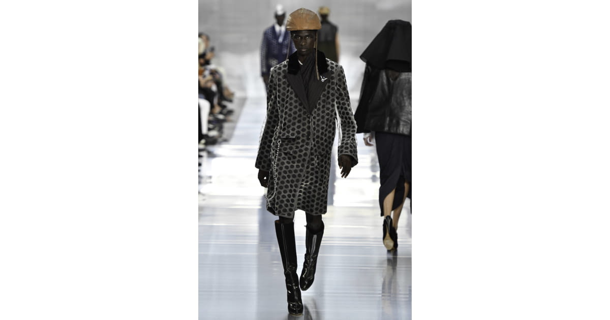 Maison Margiela SS20 womenswear #10 - The Fashion Search Engine - TAGWALK