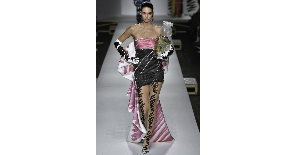 Chanel S/S19 womenswear #64 - Tagwalk: The Fashion Search Engine
