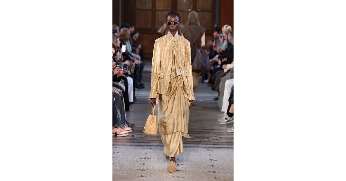 Uma Wang SS26 womenswear #2 - Tagwalk: The Fashion Search Engine