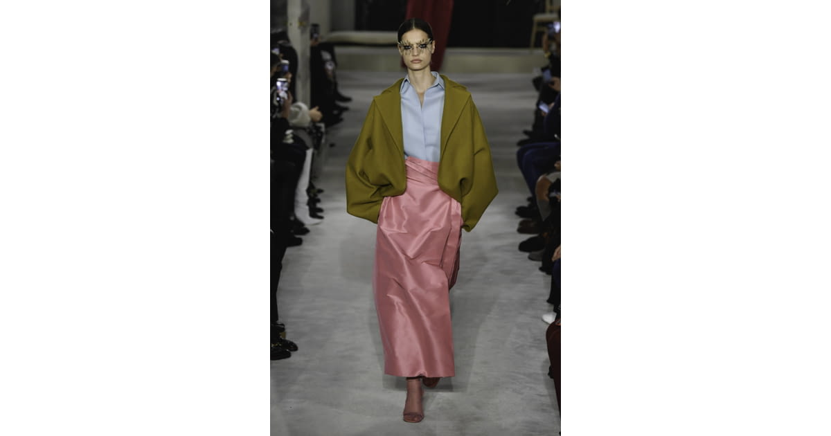 Valentino SS19 couture #11 - Tagwalk: The Fashion Search Engine