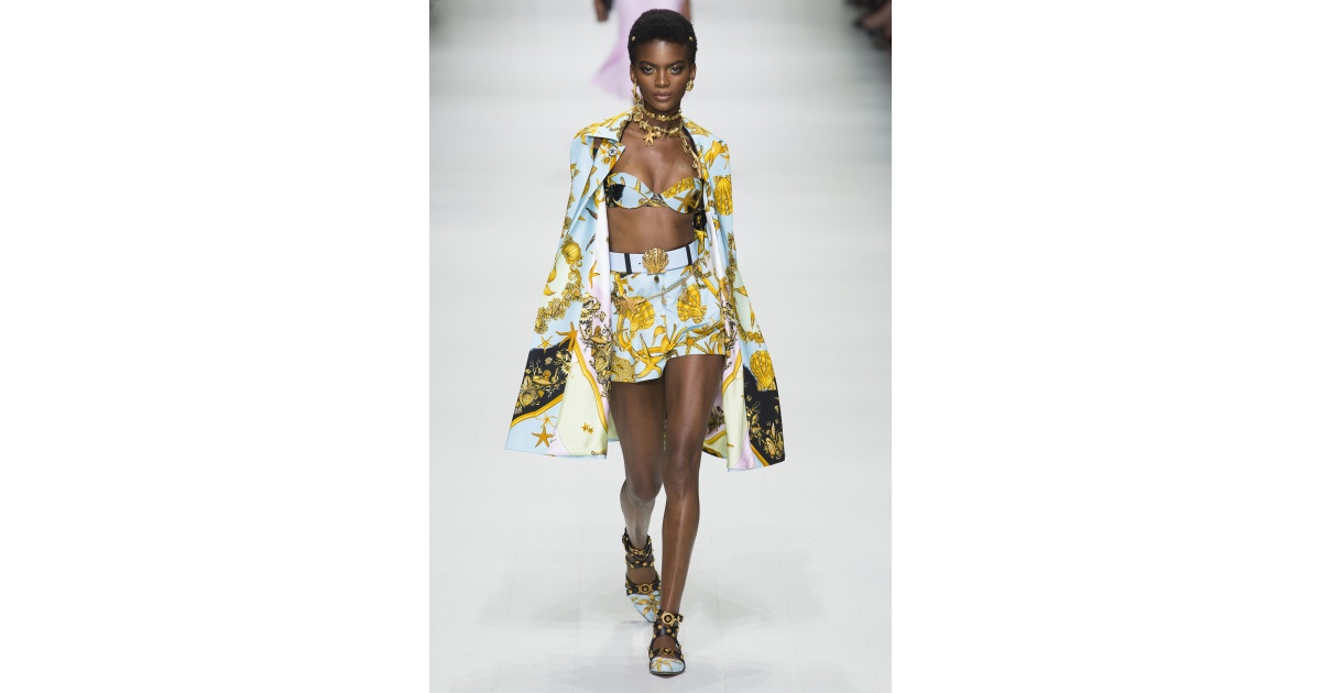 Versace S/S 18 womenswear #37 - Tagwalk: The Fashion Search Engine