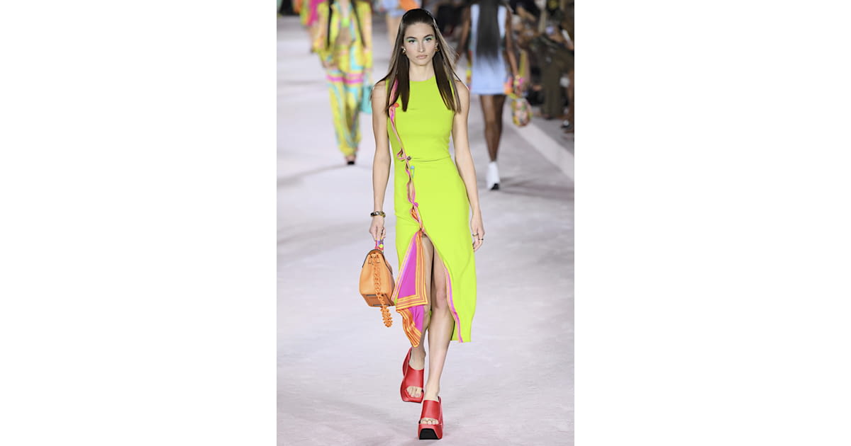 Versace SS22 womenswear #46 - Tagwalk: The Fashion Search Engine