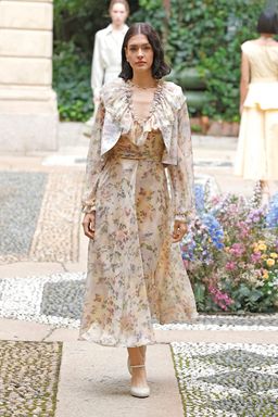 希少LUISA BECCARIA❣️フェミニンなスーツ Savi | LUISA BECCARIA SS26 | Luisa Beccaria presented her