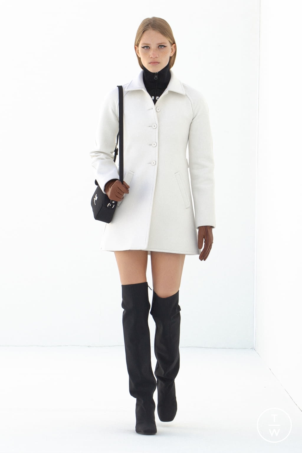 Fashion Week Paris Fall/Winter 2021 look 4 from the Courrèges collection womenswear