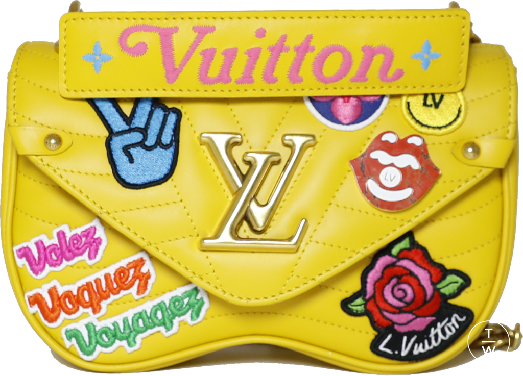 Fashion Week Paris Fall/Winter 2018 look 40 from the Louis Vuitton collection womenswear accessories
