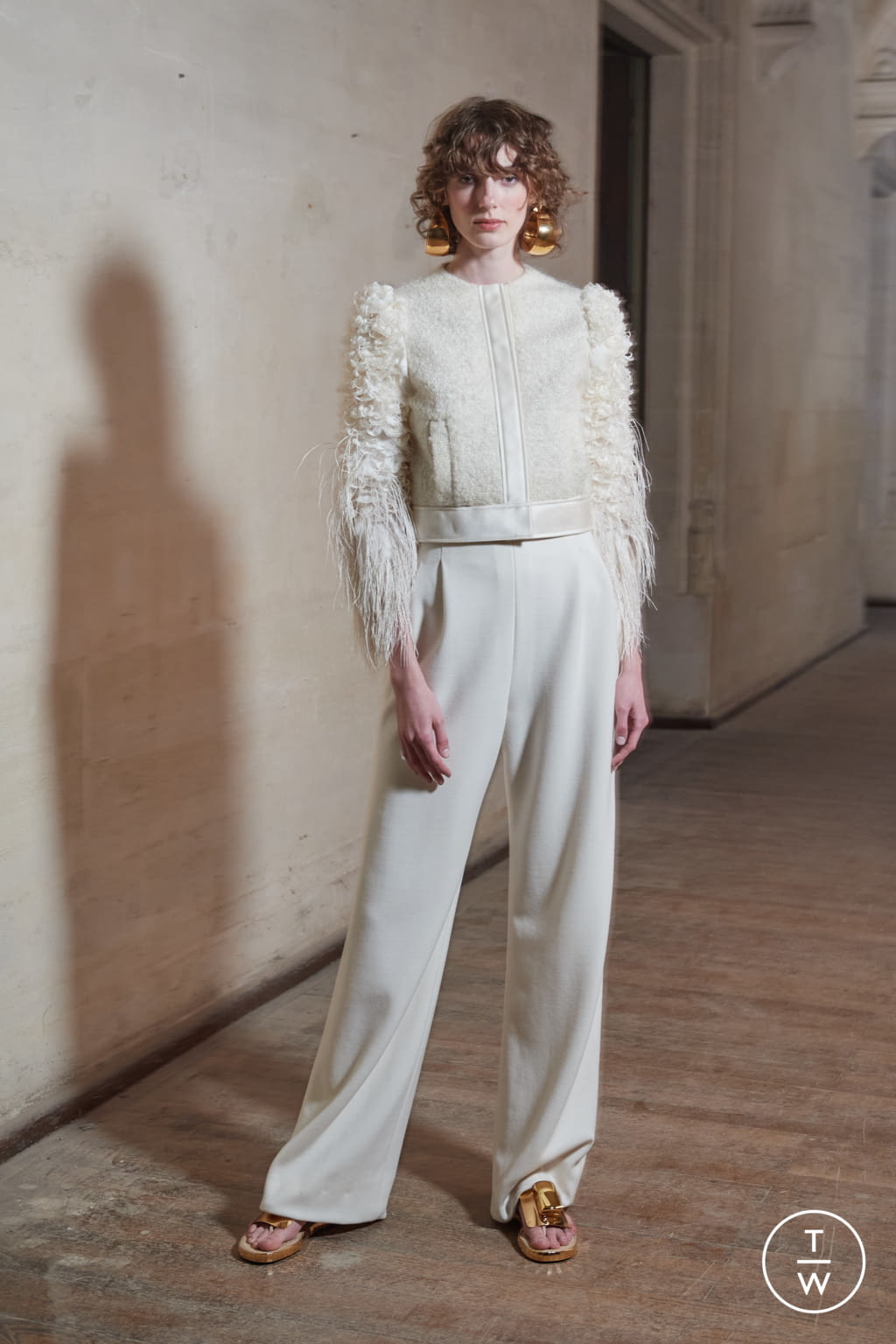 Fashion Week Paris Fall/Winter 2021 look 7 from the Christophe Josse collection 高级定制