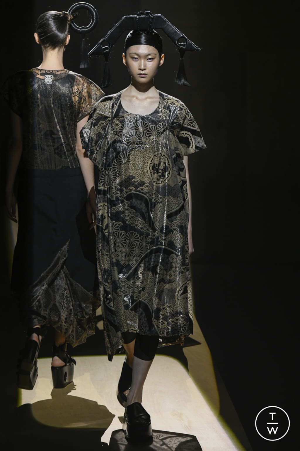 Fashion Week Paris Spring/Summer 2022 look 12 de la collection Junya Watanabe womenswear
