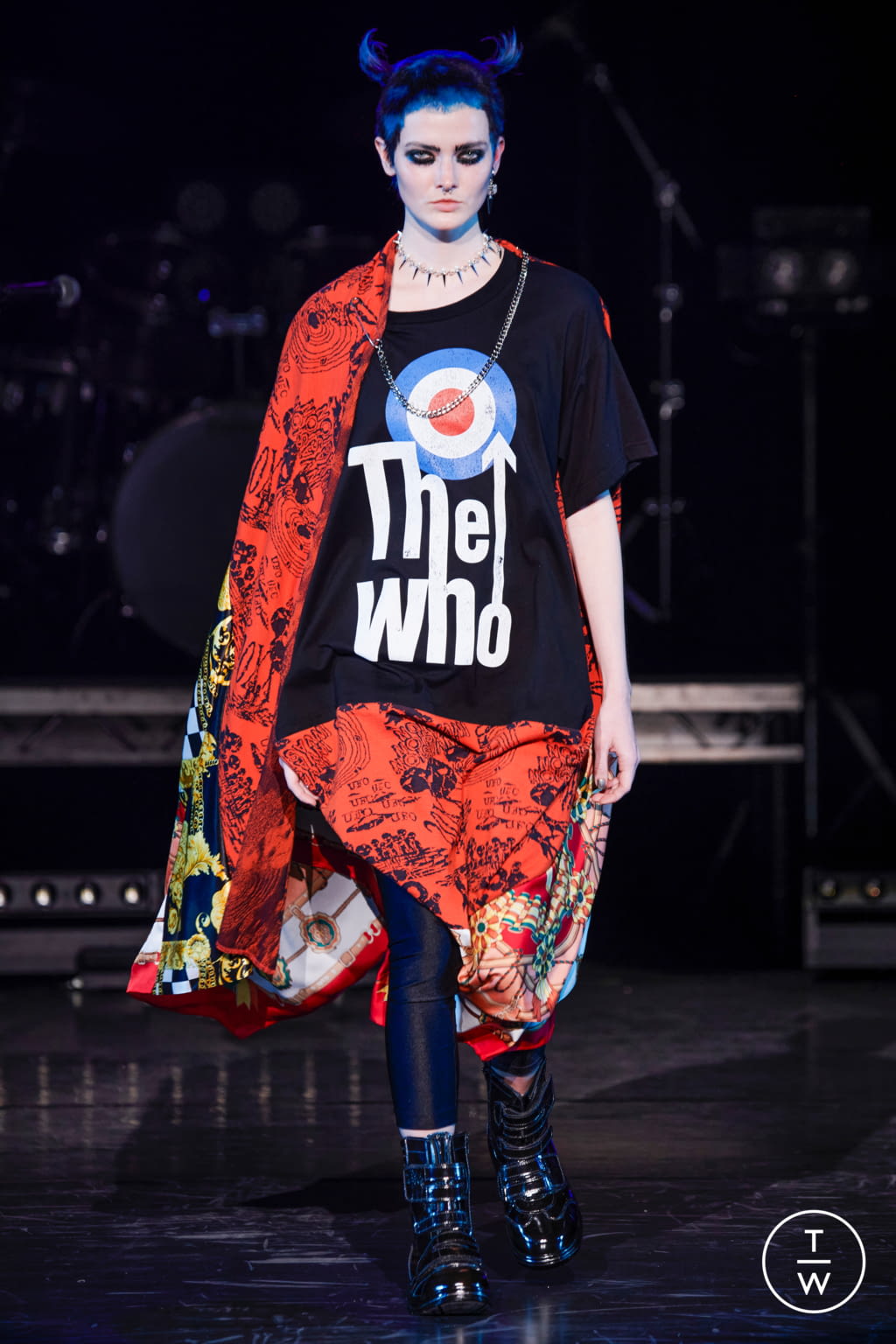Fashion Week Paris Fall/Winter 2021 look 18 de la collection Junya Watanabe womenswear