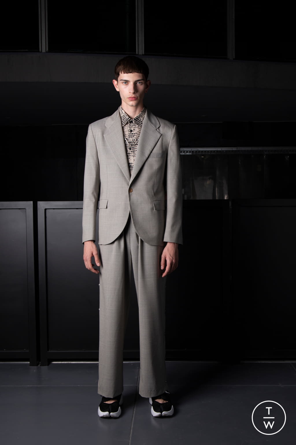 Fashion Week Milan Spring/Summer 2022 look 19 from the Vien collection 男装