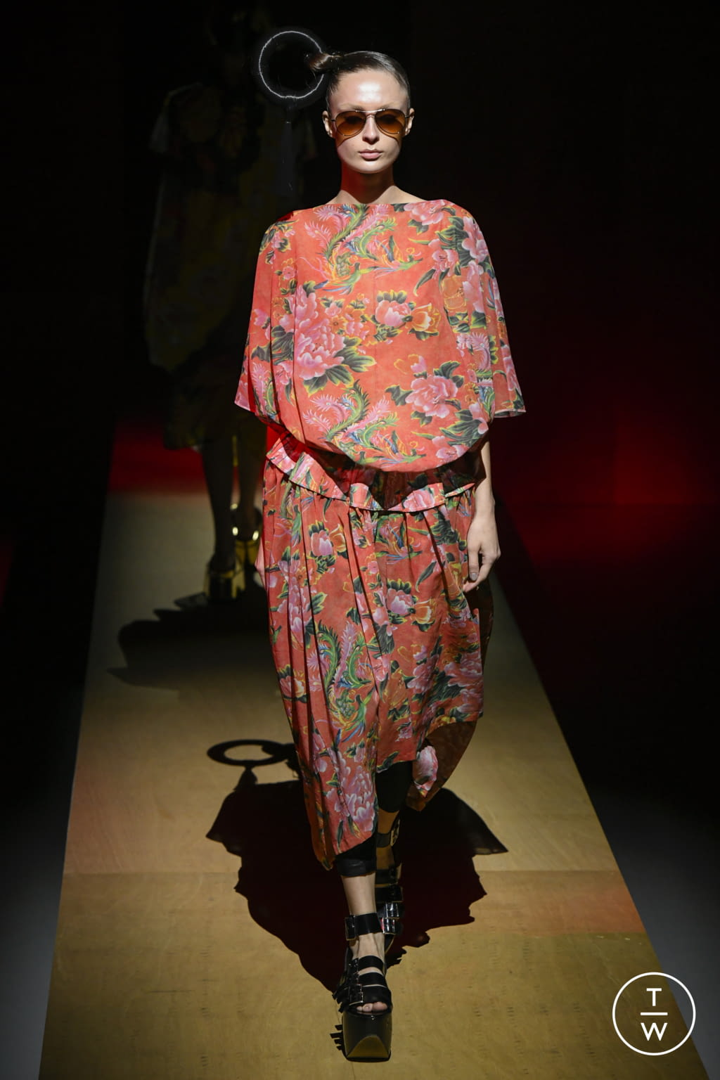 Fashion Week Paris Spring/Summer 2022 look 22 de la collection Junya Watanabe womenswear