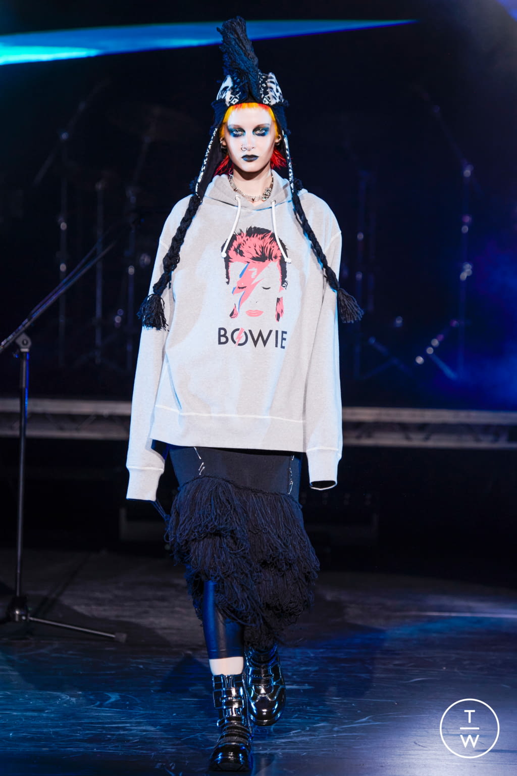 Fashion Week Paris Fall/Winter 2021 look 23 from the Junya Watanabe collection womenswear