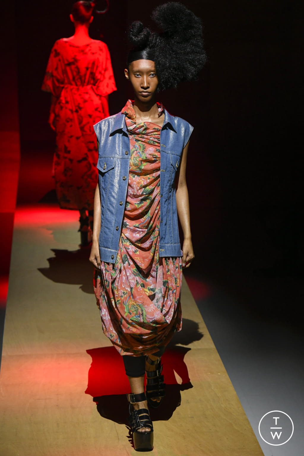 Fashion Week Paris Spring/Summer 2022 look 23 de la collection Junya Watanabe womenswear