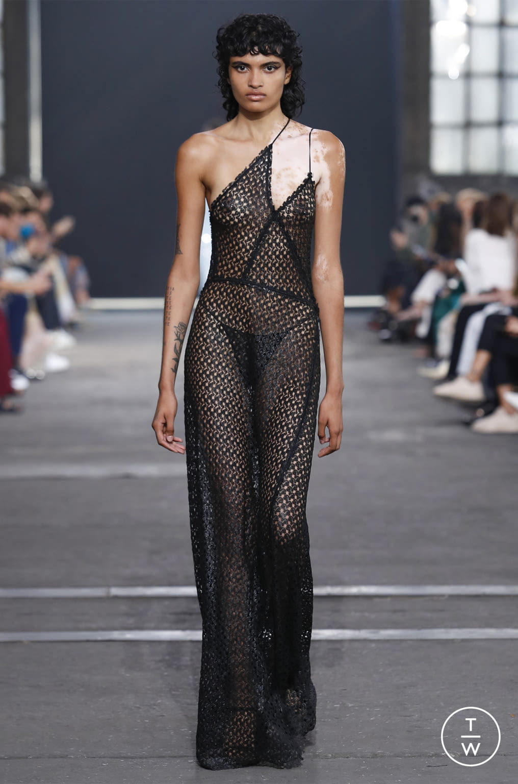 Fashion Week Milan Spring/Summer 2022 look 38 from the Missoni collection 女装