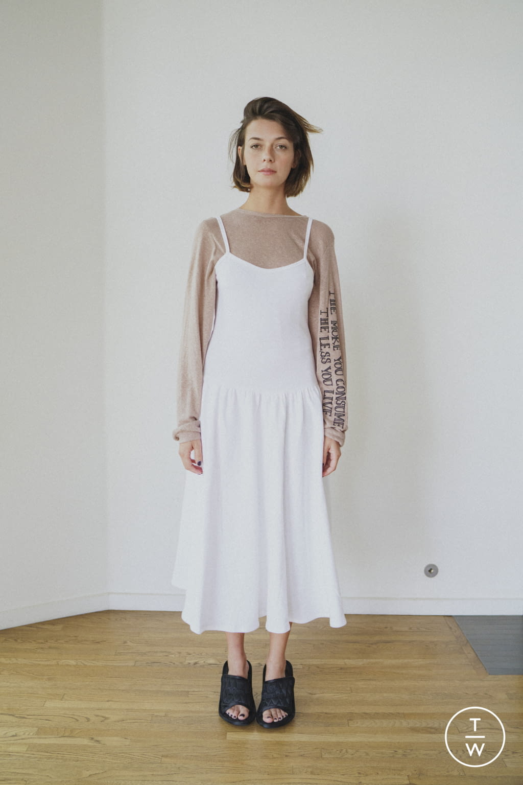 Fashion Week New York Spring/Summer 2022 look 2 de la collection Imitation of Christ womenswear
