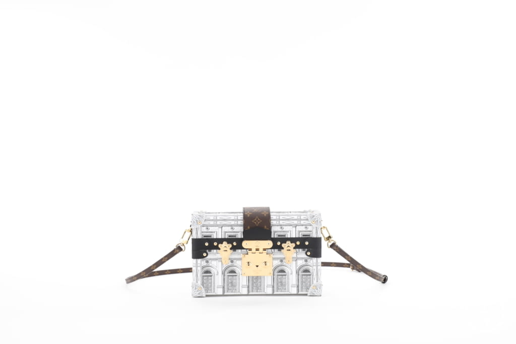 Fashion Week Paris Fall/Winter 2021 look 42 from the Louis Vuitton collection womenswear accessories