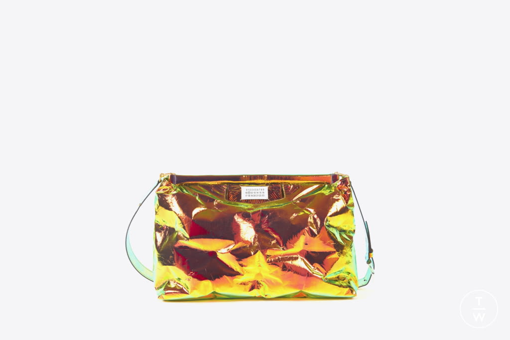 Fashion Week Paris Fall/Winter 2018 look 7 from the Maison Margiela collection womenswear accessories