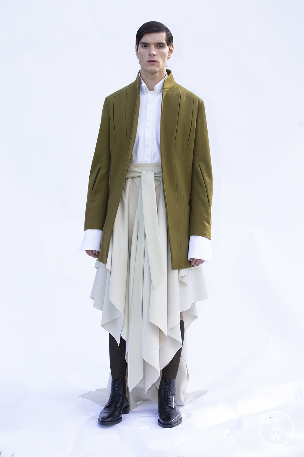 Fashion Week Paris Fall/Winter 2021 look 6 from the Oteyza collection menswear