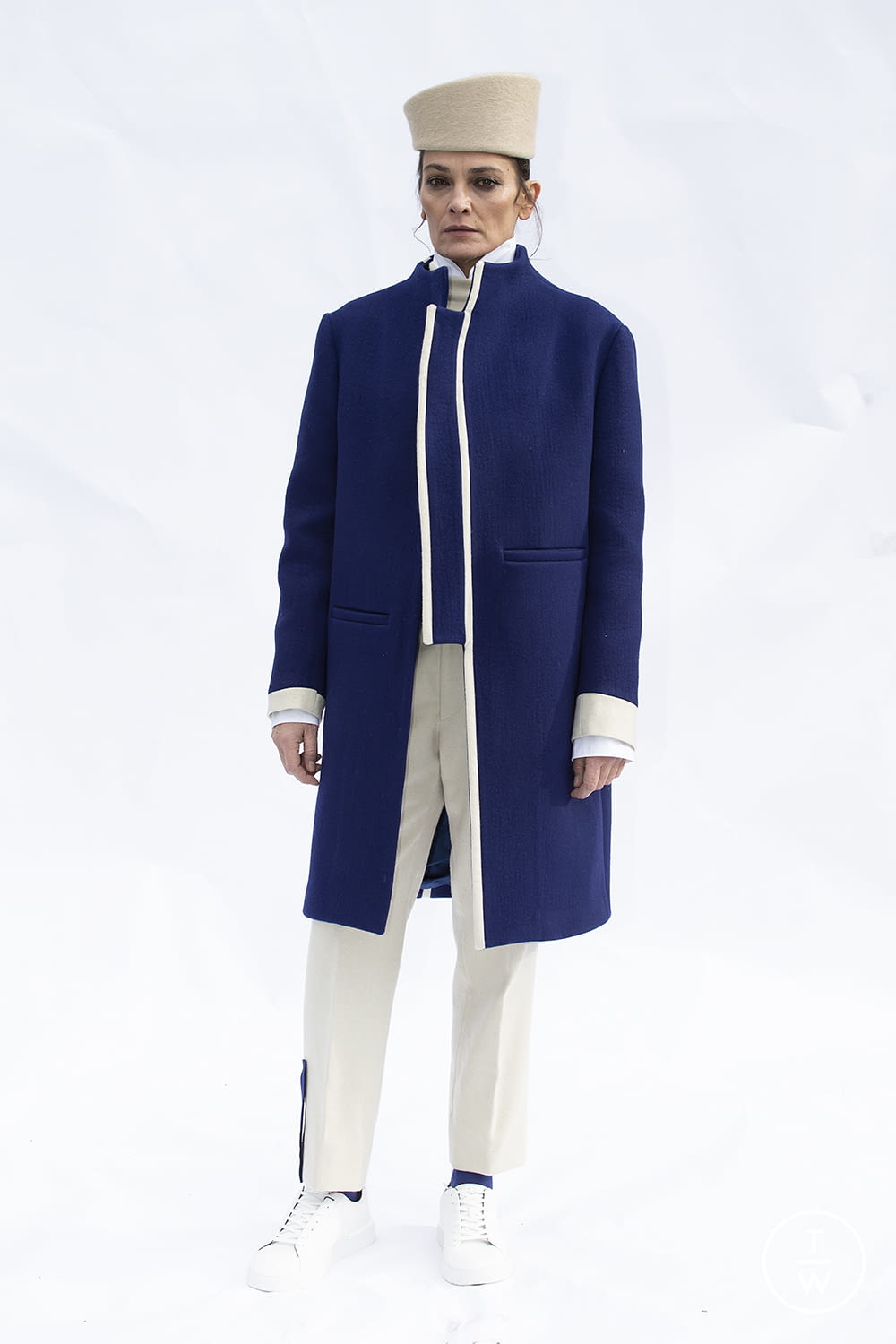 Fashion Week Paris Fall/Winter 2021 look 9 de la collection Oteyza menswear