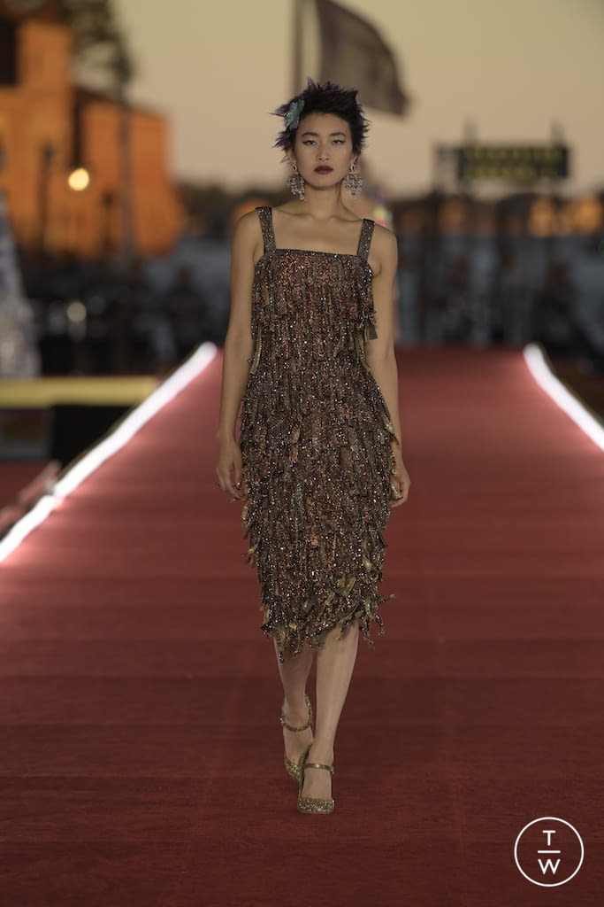 Fashion Week Paris Fall/Winter 2021 look 41 from the Dolce & Gabbana collection couture