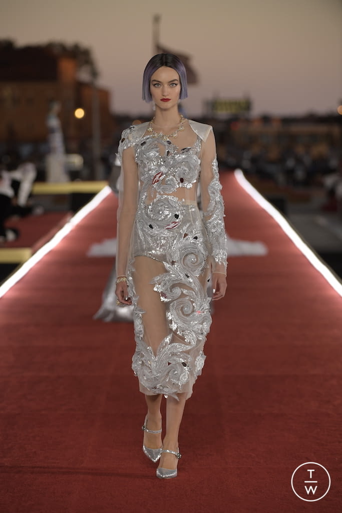 Fashion Week Paris Fall/Winter 2021 look 67 de la collection Dolce & Gabbana couture
