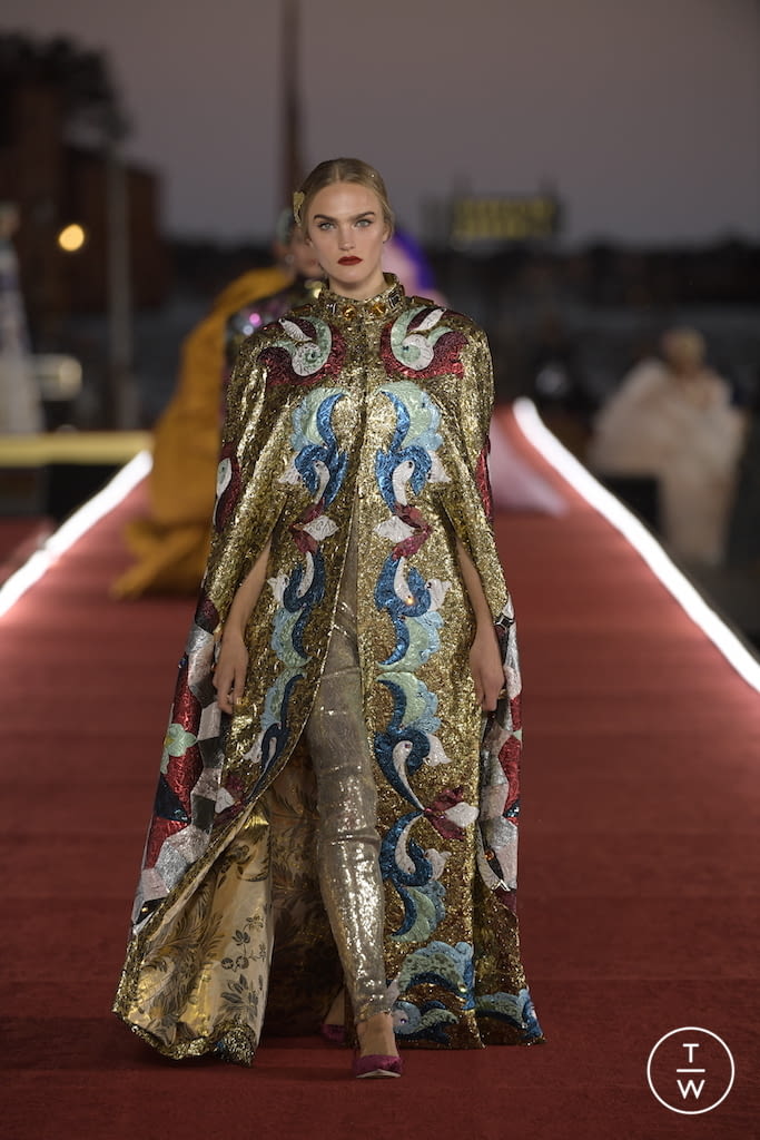 Fashion Week Paris Fall/Winter 2021 look 93 de la collection Dolce & Gabbana couture