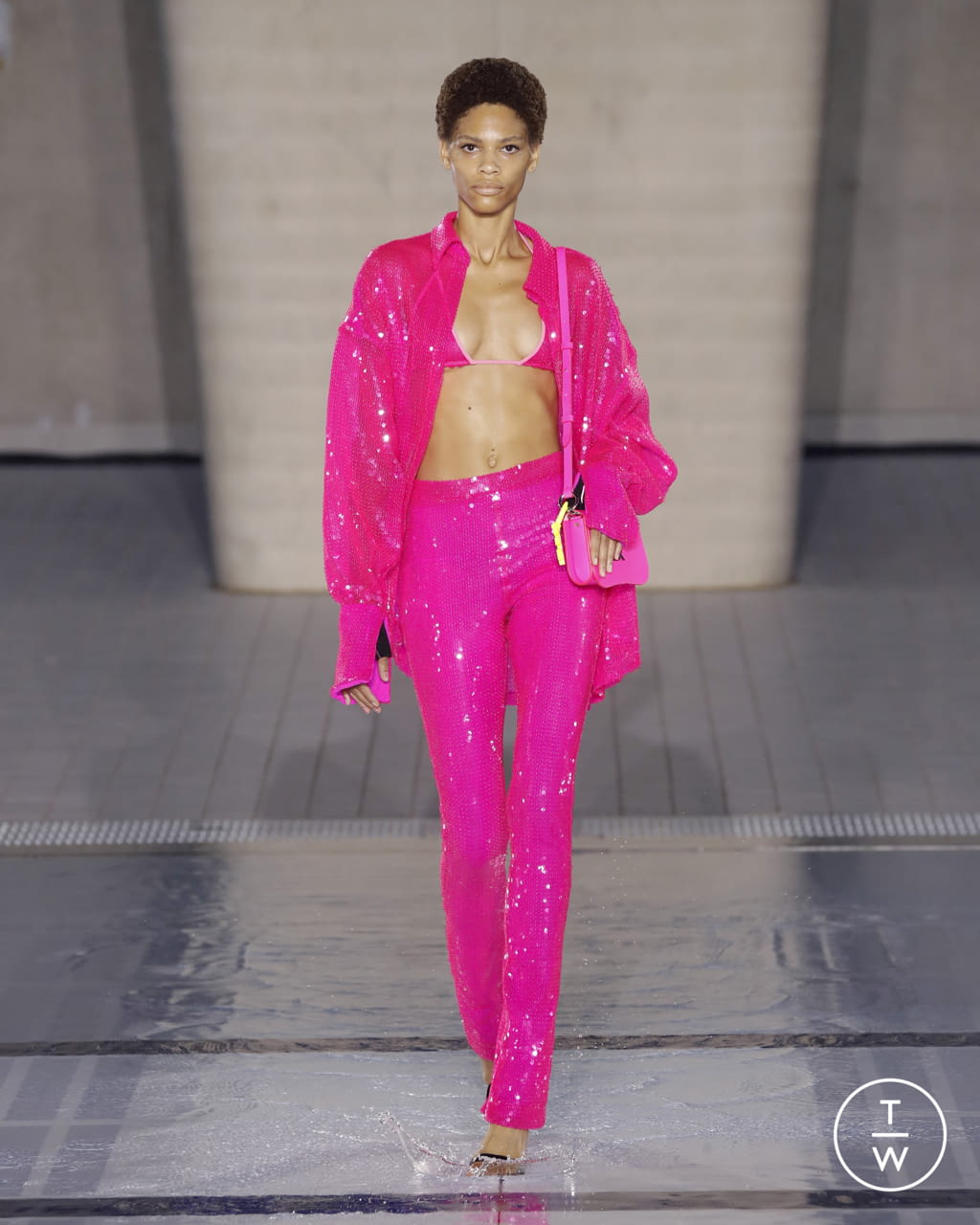 Fashion Week London Spring/Summer 2022 look 8 from the David Koma collection 女装