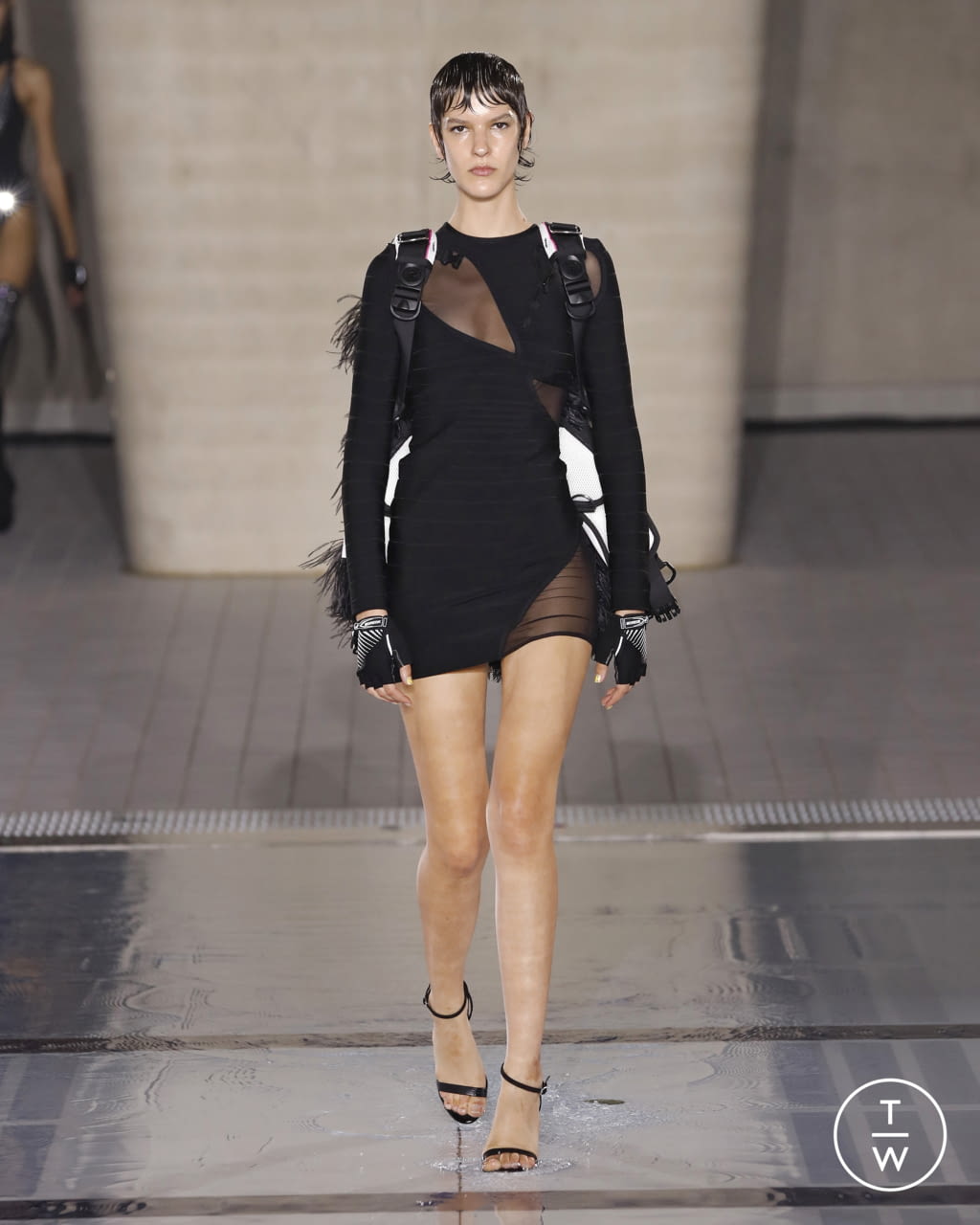 Fashion Week London Spring/Summer 2022 look 21 from the David Koma collection womenswear