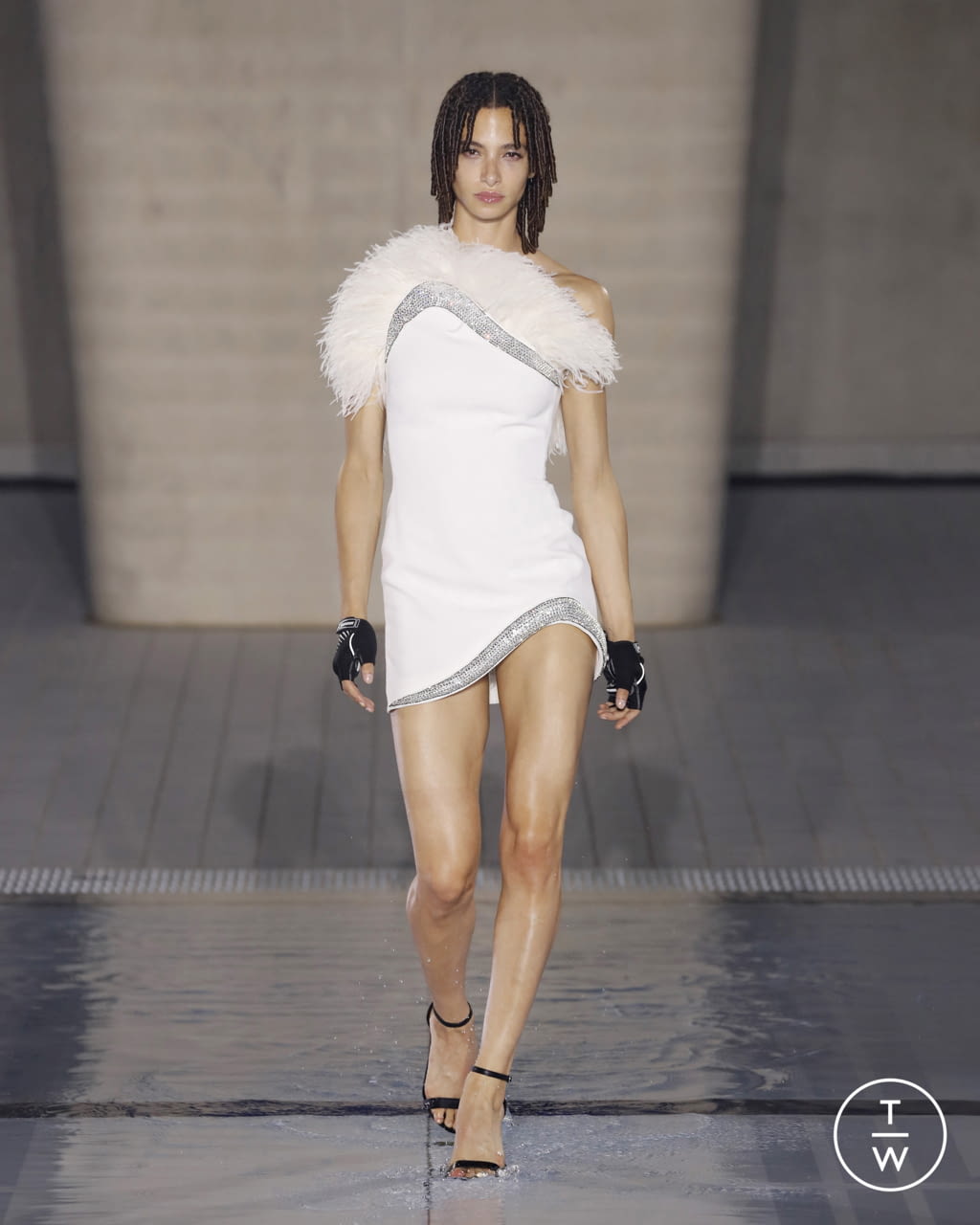 Fashion Week London Spring/Summer 2022 look 27 from the David Koma collection womenswear