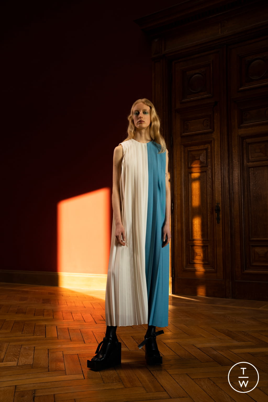 Fashion Week Paris Fall/Winter 2021 look 40 de la collection Christian Wijnants womenswear