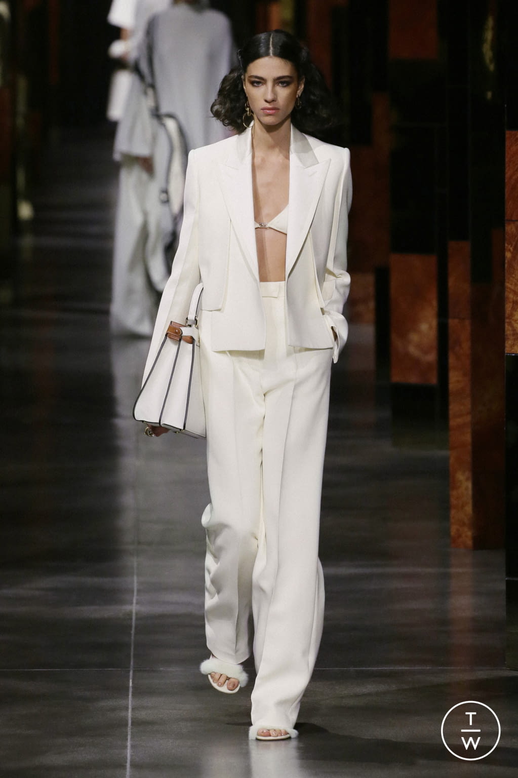 Fashion Week Milan Spring/Summer 2022 look 4 from the Fendi collection 女装