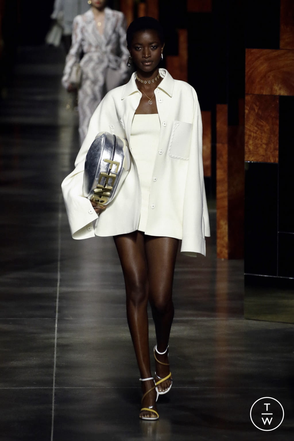 Fashion Week Milan Spring/Summer 2022 look 9 from the Fendi collection womenswear
