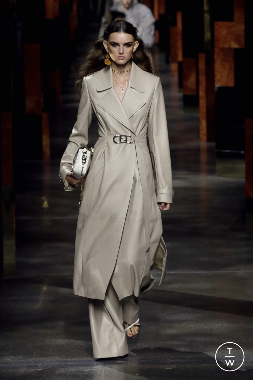Fashion Week Milan Spring/Summer 2022 look 13 from the Fendi collection womenswear