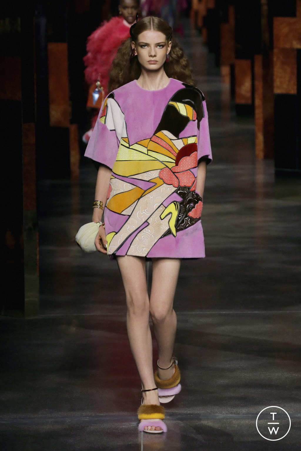 Fashion Week Milan Spring/Summer 2022 look 35 from the Fendi collection 女装