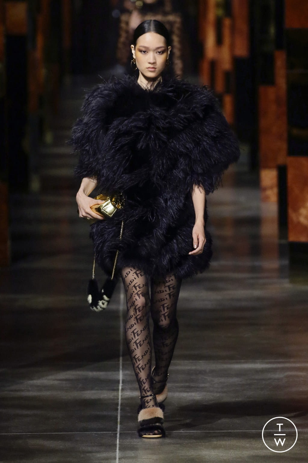 Fashion Week Milan Spring/Summer 2022 look 46 from the Fendi collection 女装