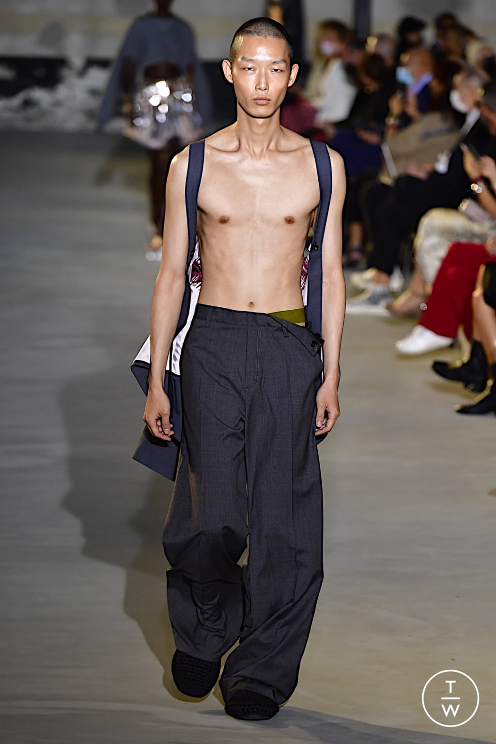 Fashion Week Milan Spring/Summer 2022 look 13 from the N°21 collection 女装